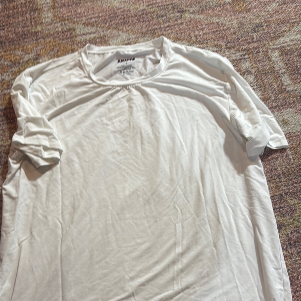 Skims short sleeve tee size Small